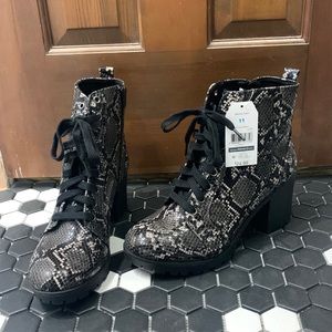 Time and tru snakeskin heeled boots. Size 11. NWT.